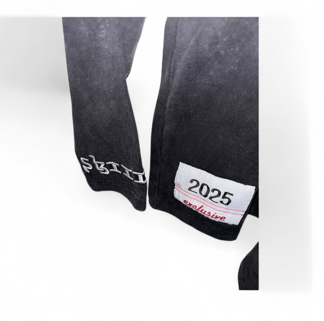 Black skiiilife long sleeve tshirt (Oversized)